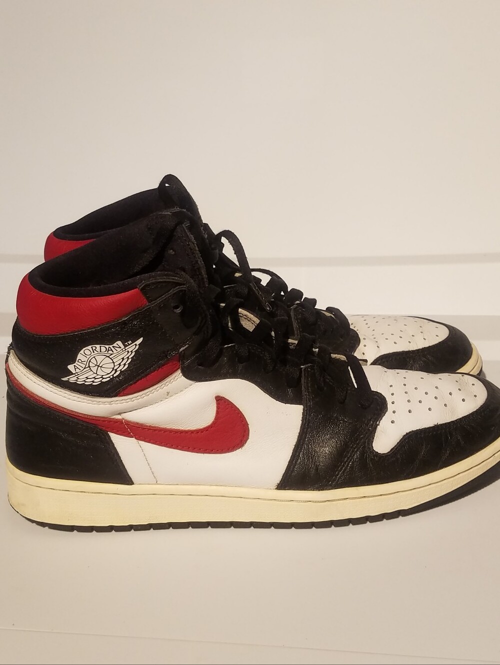 Nike Air Jordan 1 Retro High Men Size 12 555088-061 Black Gym Red White Shoes - Picture 5 of 8